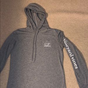 vineyard vines gray hoodie!!